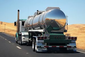 staying out of a semi truck blind spot